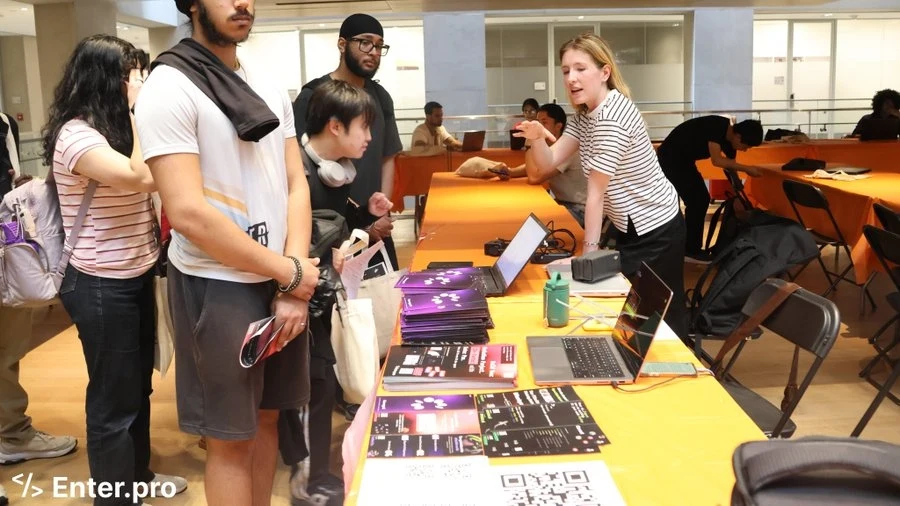 Enter Pro sponsor booth at HackPrinceton
