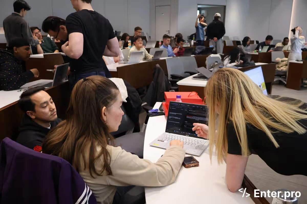 Tsinghua AI ecosystem workshop community